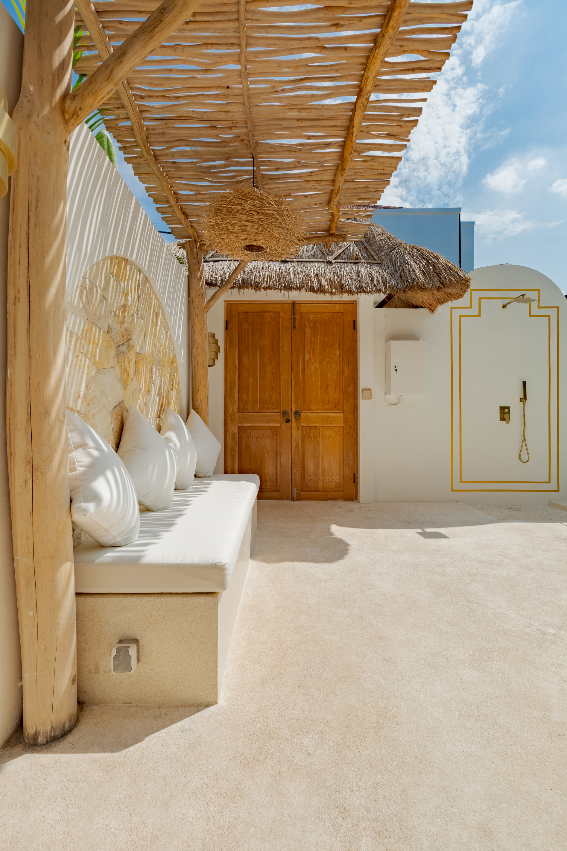 Perfect indoor & outdoor living